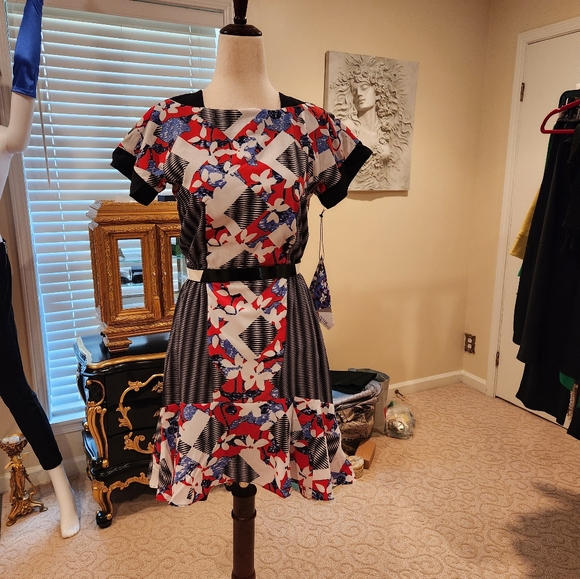 NWT PETER PILOTO Floral Belted Size 2 Dress Red, Black, Blue Spring Summer - Picture 2 of 15